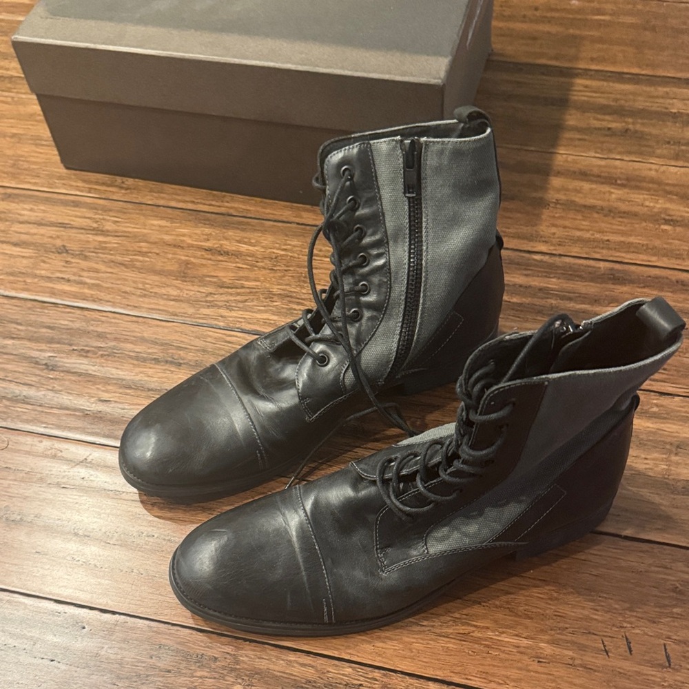 Kenneth Cole Perfect Time ing boots